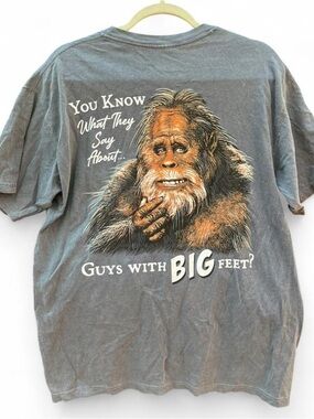 Bigfoot Comfort Colors Oversized Baggy Size Large Graphic T-Shirt